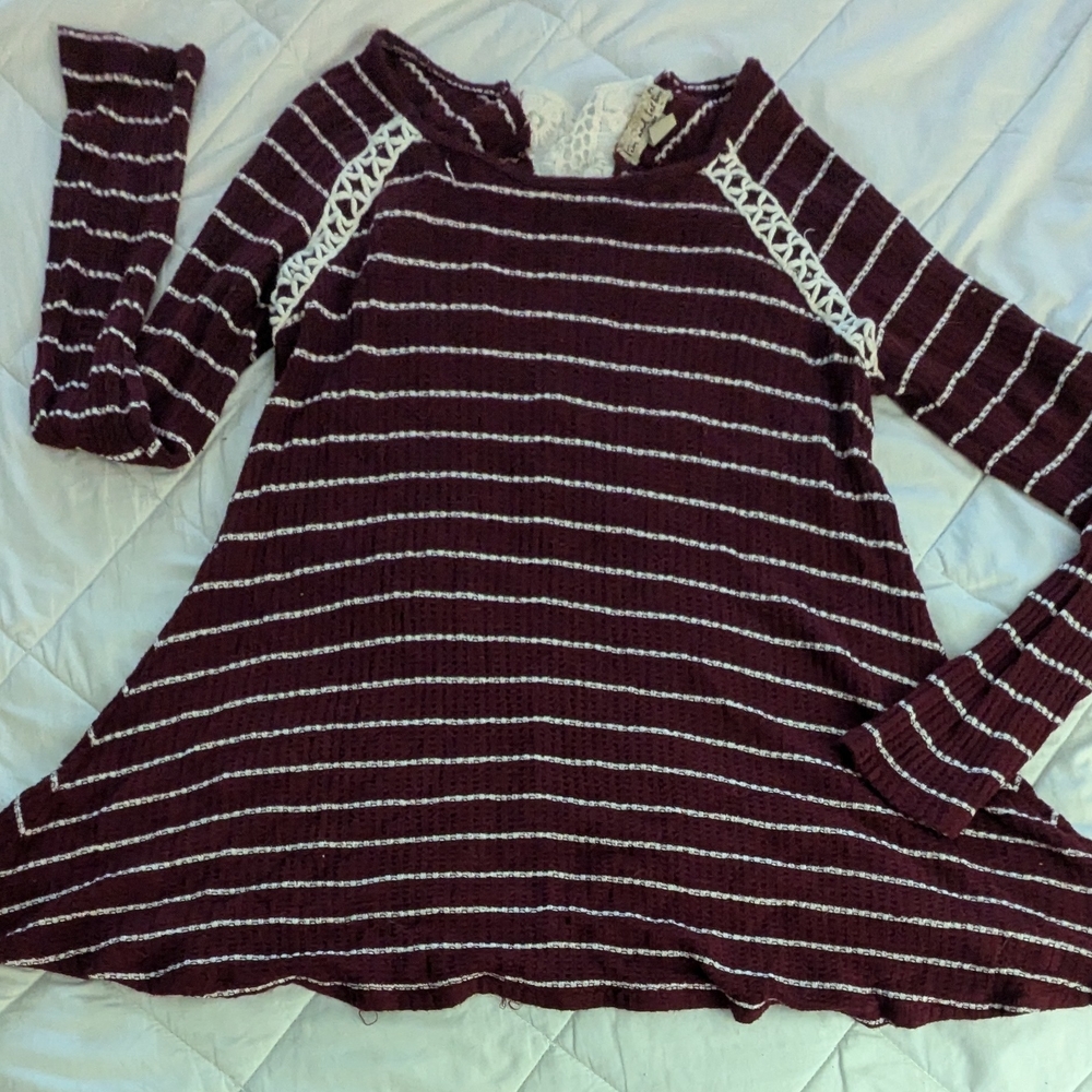 Live and Let Live Burgundy Lace Thin Sweater, Size Medium